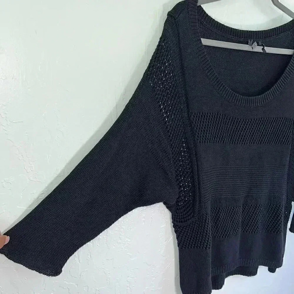 GUESS Women's‎ Black Sheer Open Knit Pullover Sweater Size Large - Picture 3 of 7